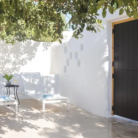 Kallos & * Naxos City