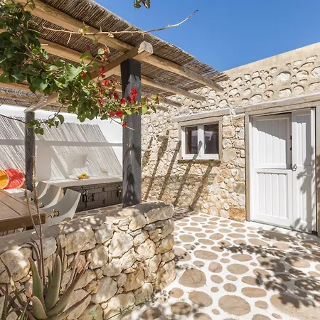 Kallos & Apartment Naxos City