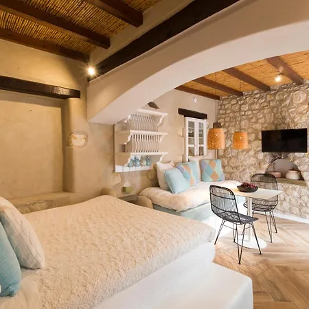 Apartment Kallos & *